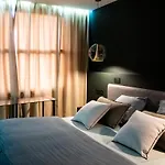 Amazing appartements on Champs-Elysées